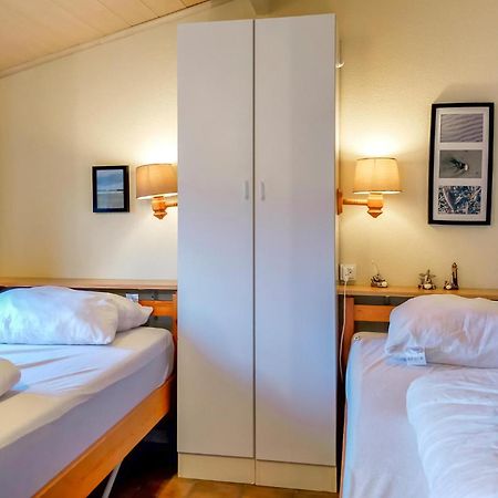 3 Bedroom Awesome Home In Oostduinkerke Esterno foto