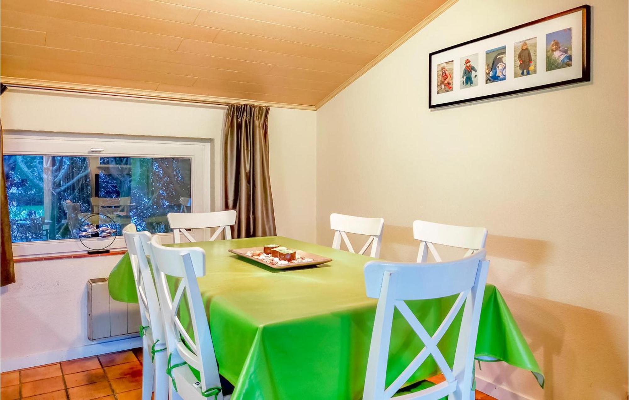 3 Bedroom Awesome Home In Oostduinkerke Esterno foto